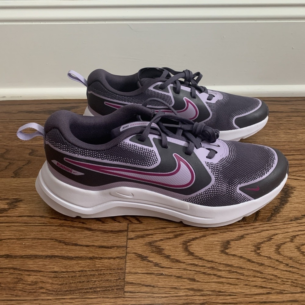Nike Cosmic Runner Running Shoes Purple Fuchsia GS Youth Size 7Y HM4402-500